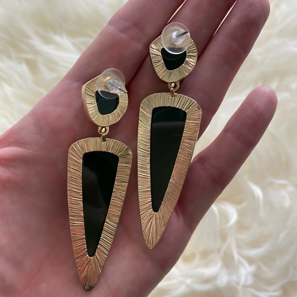 Druzy Quartz Geometric Earrings in Green - Picture 3 of 4